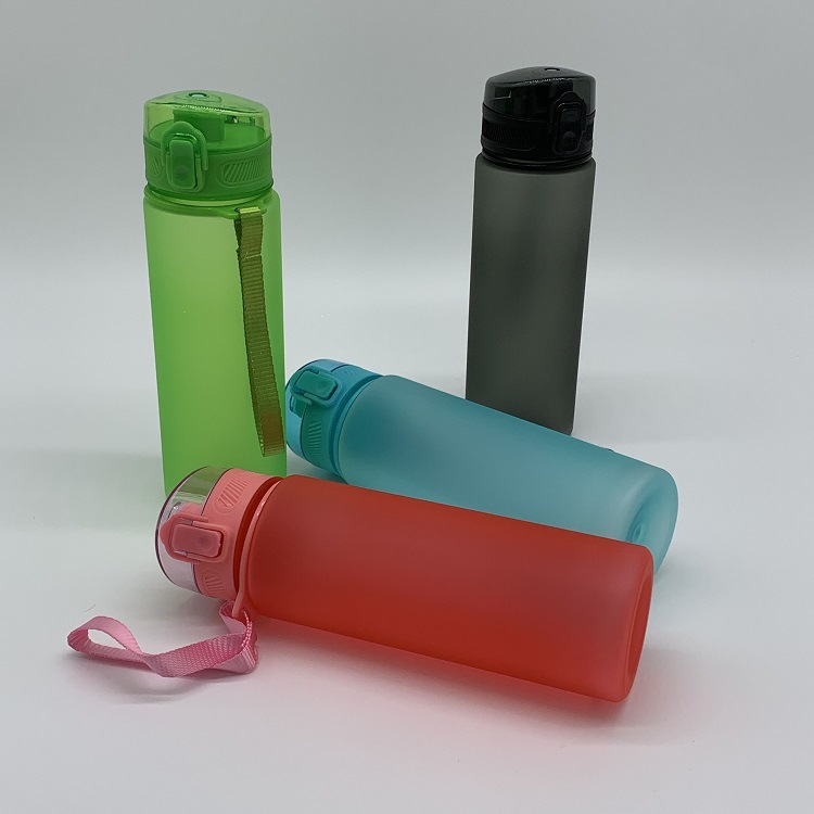 Personalisieren Wasser Flasche – Sports Equipment And Names Bewertung und Preis