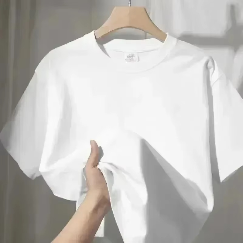 Weißes T-Shirt mit schlichtem  – Sports Equipment And Names Bewertung und Preis